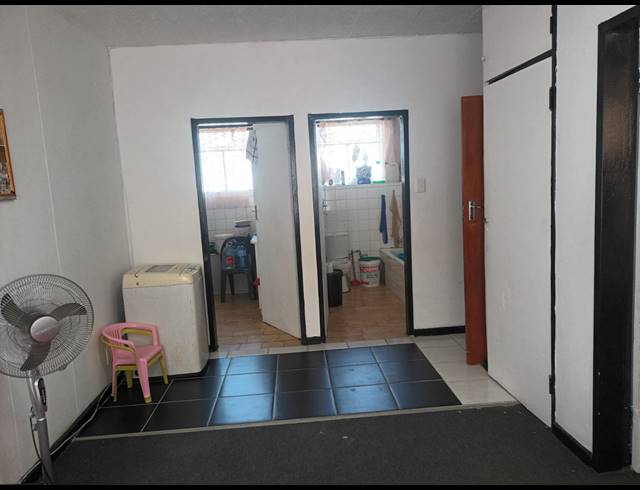 1 BEDROOM APARTMENT FOR SALE IN PRETORIA WEST